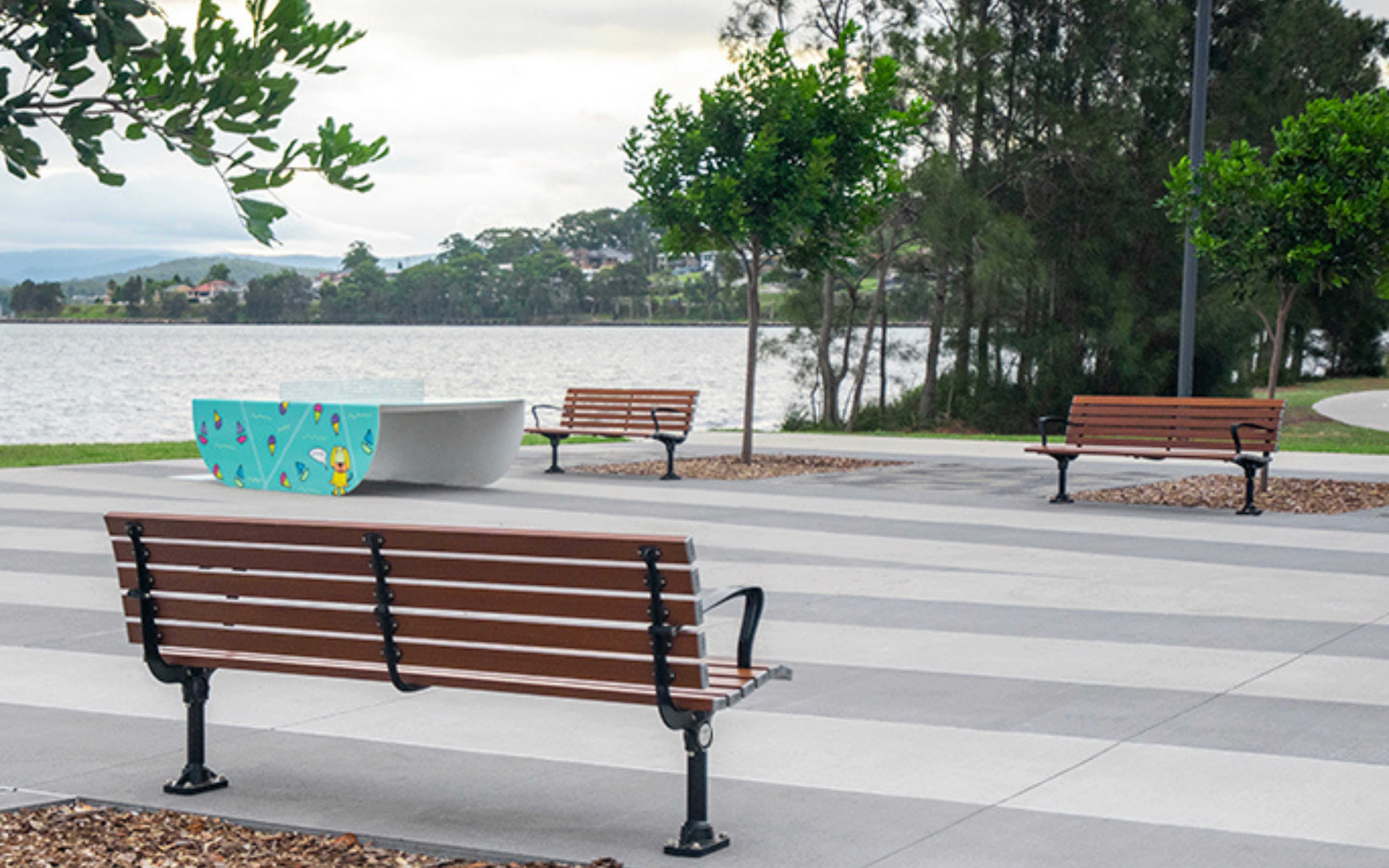 Mall Seat and Bench | Spruce & Gander